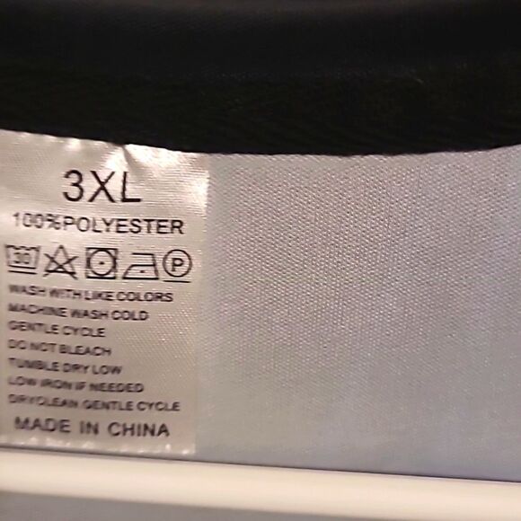 Mens Fire Graphic Tee - Picture 3 of 3